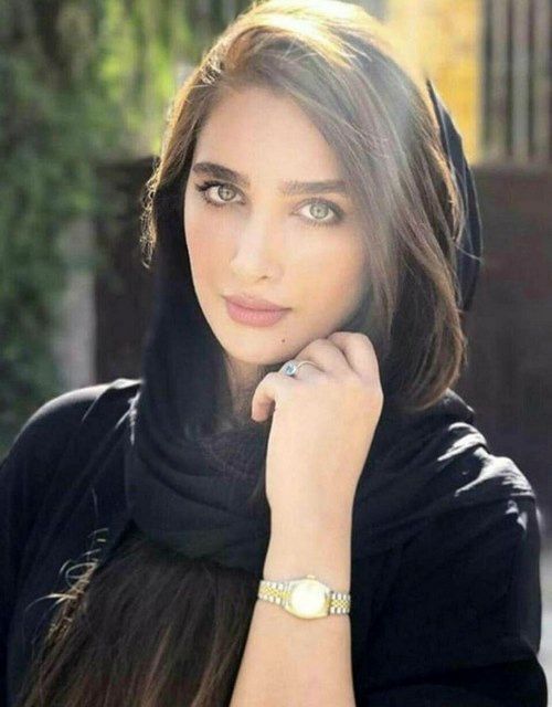 طناز فریدون