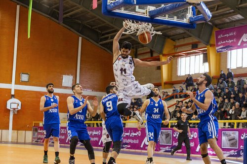 بازیکنان معروف ایرانی در رعد پدافند تهران چه افرادی می باشند؟