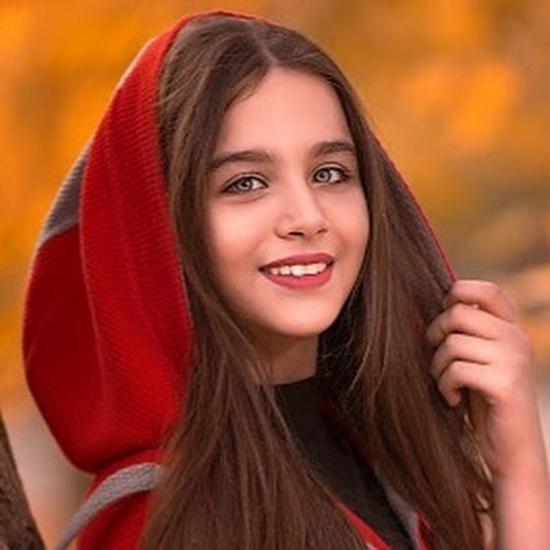 پارمیس شریفی چند سال دارد؟