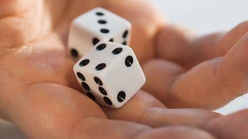 معرفی بازی دایس دوئل